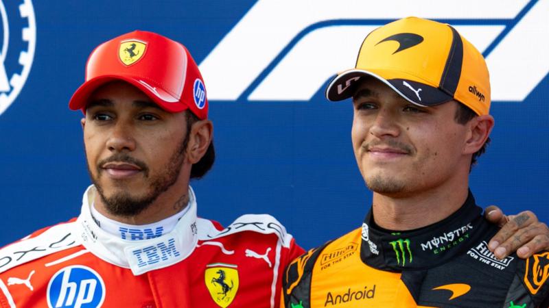 Lewis Hamilton e Lando Norris posam para fotos após a qualificação do Grande Prêmio da Hungria
