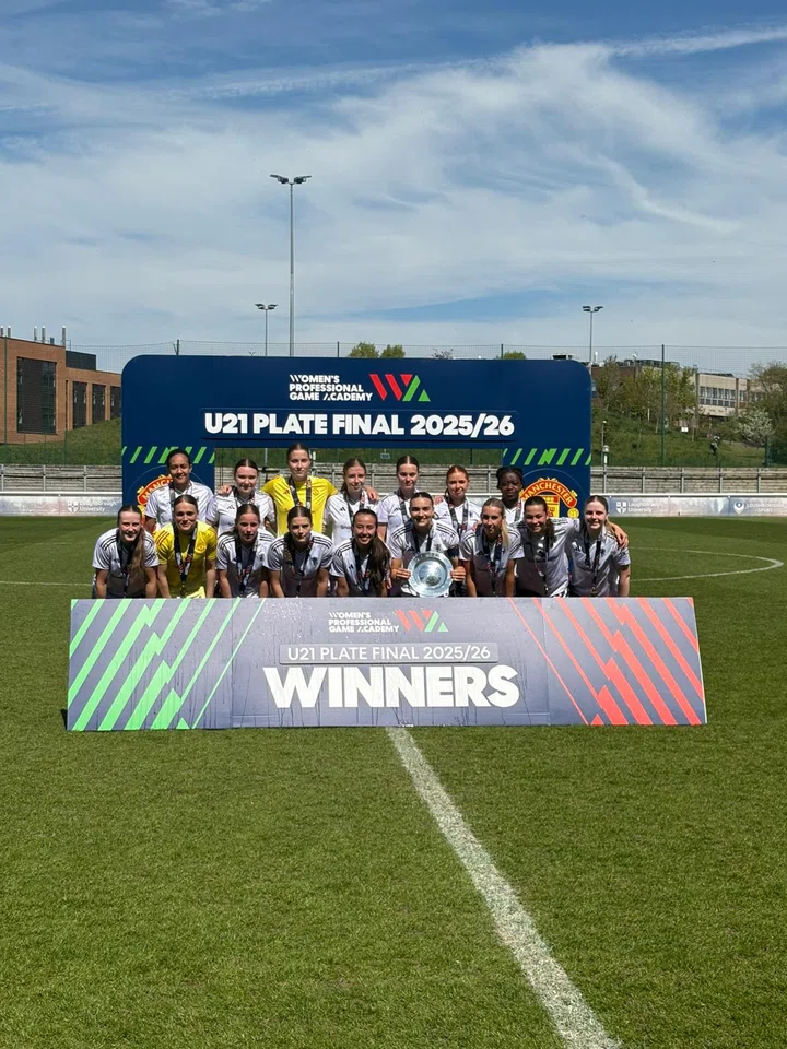 United Women U21s com o Prato PGA