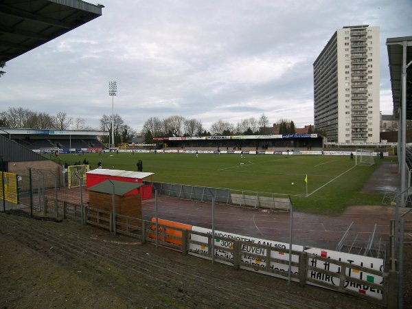 Sân King Power at Den Dreef Stadion