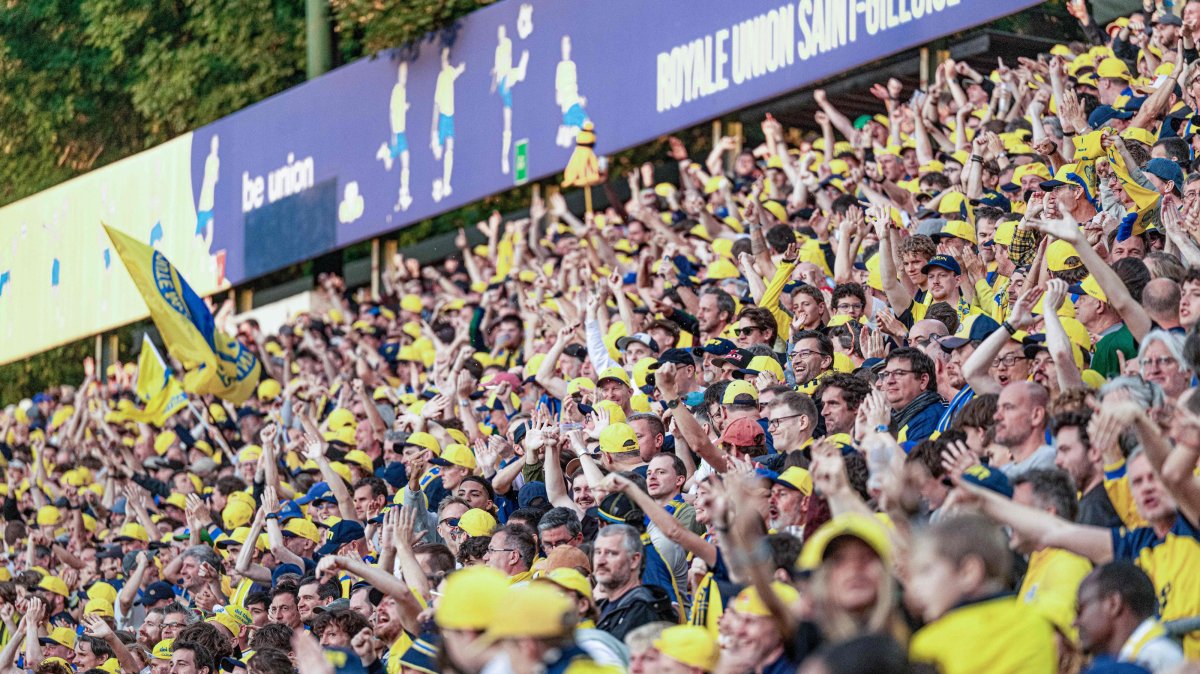 Union SG's fans pictured during the Belgian 'Pro League' First Division football match between Union Saint-Gilloise and RSC Anderlecht at Stade Joseph Marien in Brussels, Aug. 30, 2026.