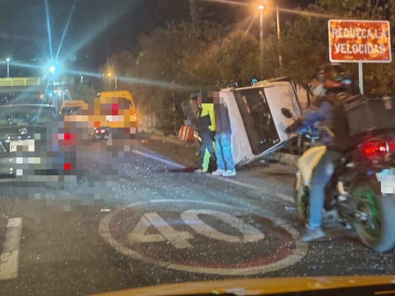 Choque de seis vehículos en la Ruta Viva deja cuatro heridos y cierre de carriles