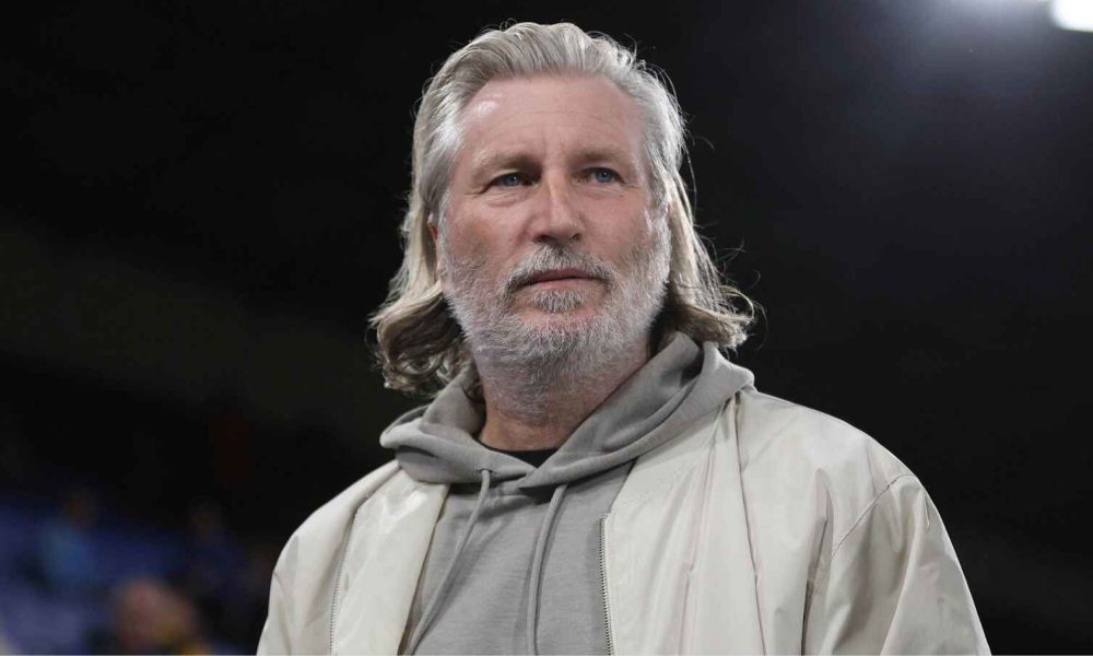 Robbie Savage has completed his move from Forest Green Rovers to Peterborough United.