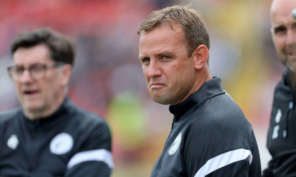 Lee Cattermole has left Gateshead after nine defeats in their opening 11 National League games.